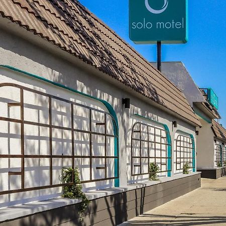 Solo Motel Broadway Лос-Анджелес Экстерьер фото